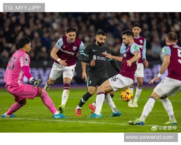 英超激战：尤文图斯小胜AC米兰全场沸腾精彩集锦回顾