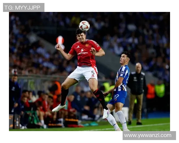 国王杯精彩对决里昂大胜曼联补时争议进球引发全场沸腾