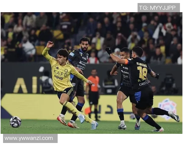 中超精彩对决巴黎圣日耳曼与里昂战成平局乌龙球引发全场狂欢与十大进球回顾