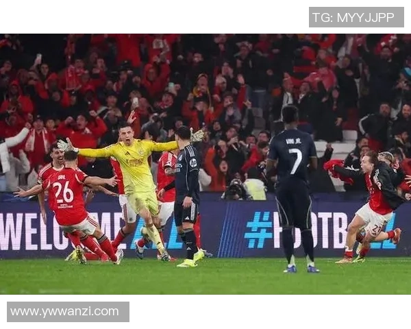 友谊赛精彩对决巴黎圣日耳曼与波尔图战成平局引发全场热烈反响 友谊赛精彩对决巴黎圣日耳曼与波尔图战成平局引发全场热烈反响