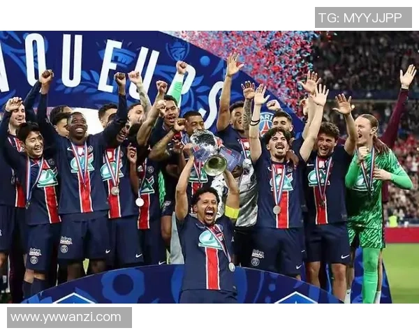 德甲激战:那不勒斯险胜巴萨红牌争议引发全场热议 德甲激战:那不勒斯险胜巴萨红牌争议引发全场热议