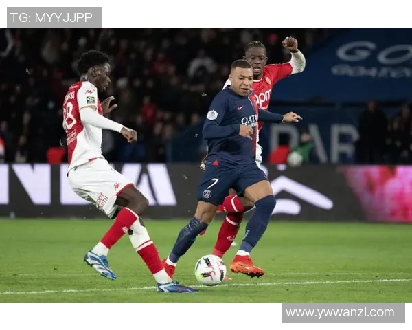 友谊赛精彩对决曼城与巴黎圣日耳曼战成平局绝杀瞬间震撼全场